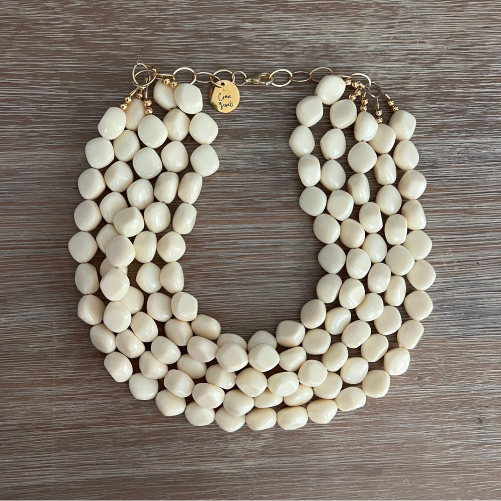 Elegant Cream Beaded Necklace NWOT